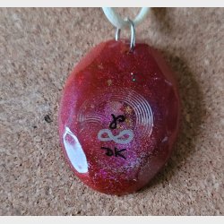 Yvonnes vedh�ng med NFC-chip