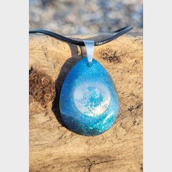 Yvonnes vedh�ng med NFC-chip