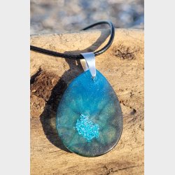 Yvonnes vedh�ng med NFC-chip