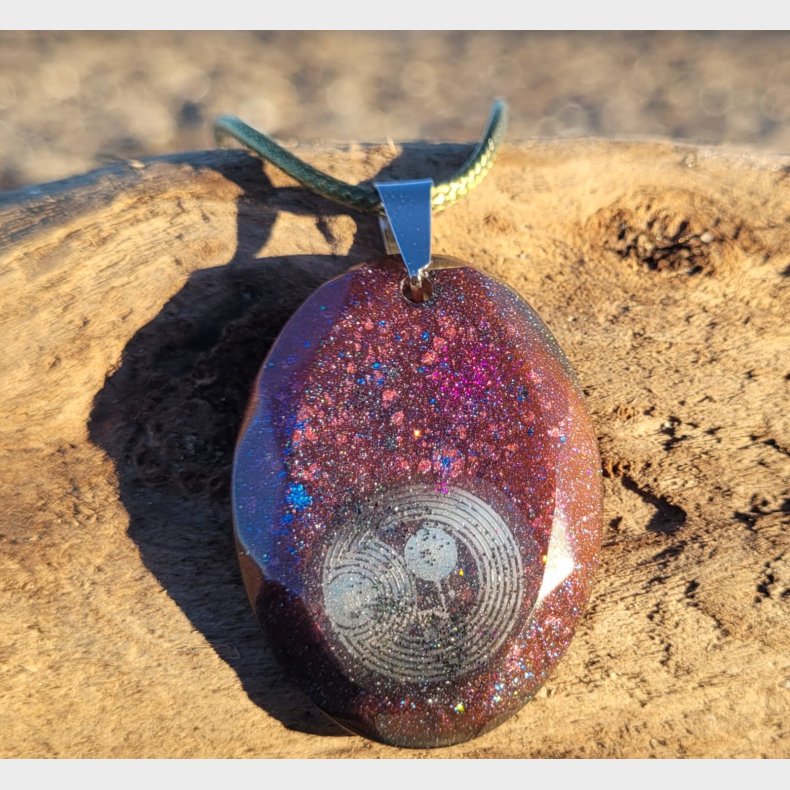 Yvonnes vedh�ng med NFC-chip